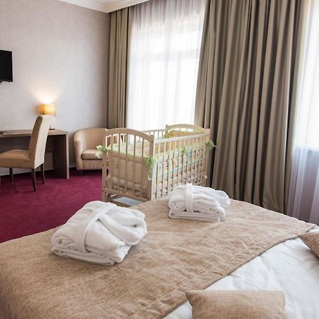 Hotel Alkor Truskavets Rum bild
