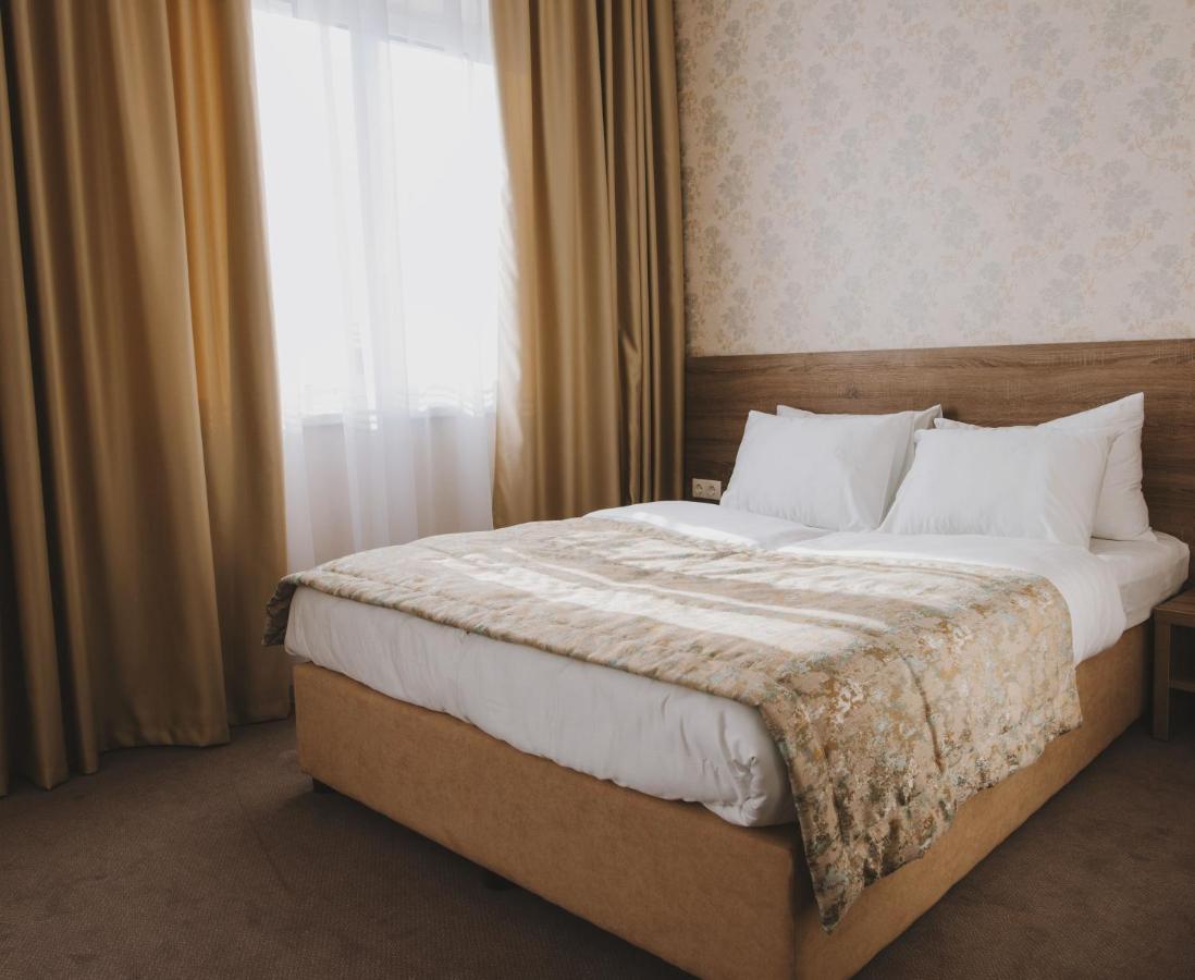 Hotel Alkor Truskavets Rum bild