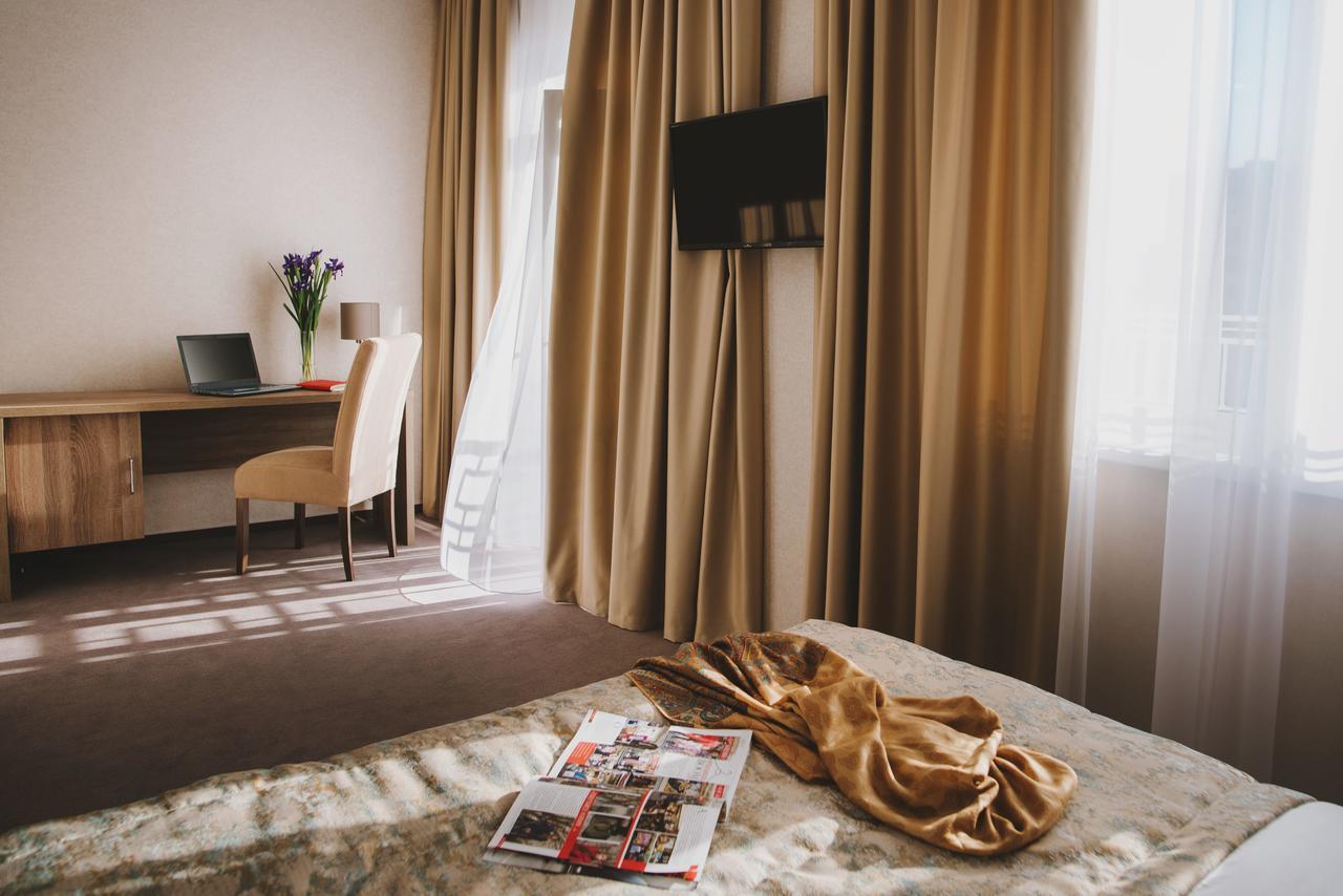Hotel Alkor Truskavets Exteriör bild