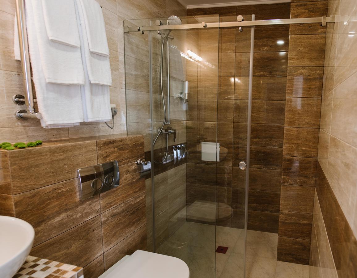 Hotel Alkor Truskavets Exteriör bild